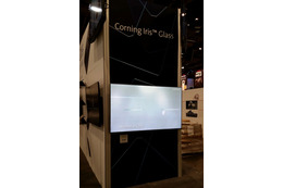 【CES 2015】数ミリの薄さの液晶テレビを製造可能にするガラス「Iris Glass」 画像