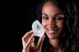 過去100年で最大のダイヤモンド原石、オークションに…75億円超か