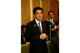 首相官邸、Instagram開設！安倍首相と昭恵夫人の2ショットを公開