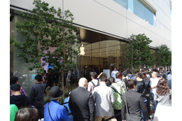 【先週の注目ニュース】Apple新宿オープンに行列／ソニーのロボット「aibo」店頭販売／楽天のキャリア参入が決定