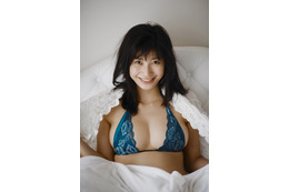 小倉優香、2nd写真集で魅惑のセクシーボディを披露！自宅ショットも初公開