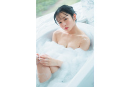 日向坂46・上村ひなの、ドキドキのお風呂カットが先行公開