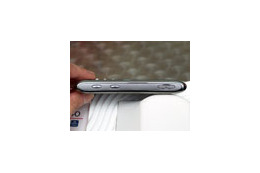【MWC 2010 Vol.11】LG、小型のフルタッチ携帯「LG mini」や動作するAtom搭載端末 画像