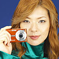 カシオ、「EXILIM CARD EX-S500」のテレビCMに元宝塚の彩輝直を起用 画像
