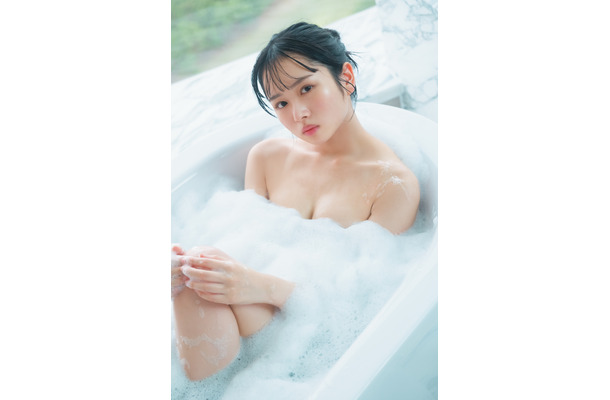 日向坂46・上村ひなの、ドキドキのお風呂カットが先行公開