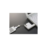 コンパクトに収納できるケータイ用USB充電器——ドコモ/au/ソフトバンク対応 画像