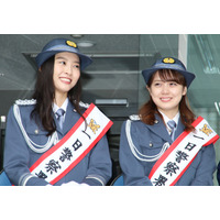 奥仲麻琴と山下永夏が「1日警察署長」に就任！女性警察官の姿を披露 画像
