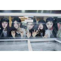注目のK-POPガールズグループ ILLIT、「Lucky Girl Syndrome」MVを公開 画像