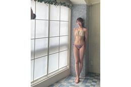 SKE48・青木莉樺、水着グラビアで圧巻の曲線美ボディ…！「神スタイル」「めっちゃ綺麗」