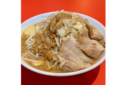 ラーメン豚に恋してる、メニュー大幅リニューアル！新メニュー「トロ肉豚恋ラーメン」も登場