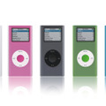 iPod nanoに「ICEWEAR nano 2G」を装着した様子