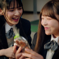 明治の新TVCM「meiji♡FRUITS ZIPPERの手作りバレンタイン～楽しい時間を手作りしよう～」