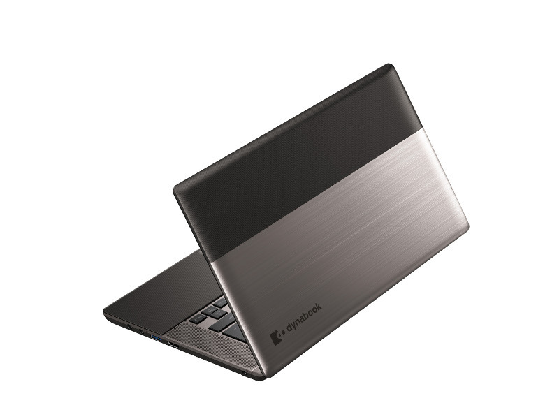 「dynabook R542」背面