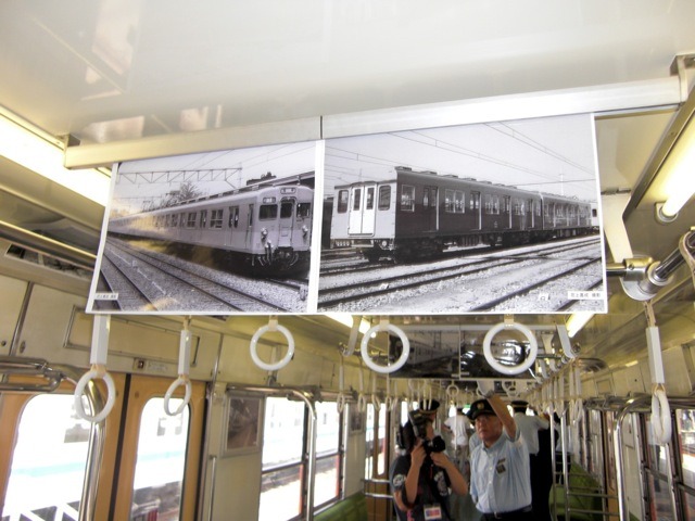 一部の車両に古い8000系の写真を展示する。撮影したのは花上名誉館長だ。