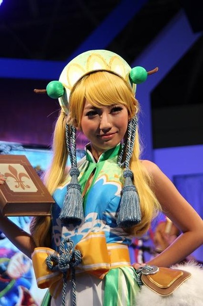 【TGS 2012】パブリックデーで一段と輝く美人コンパニオン特集 今年のラスト