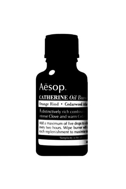 オレンジの皮、シダーアトラス、クローブ配合の「カトリーヌ」