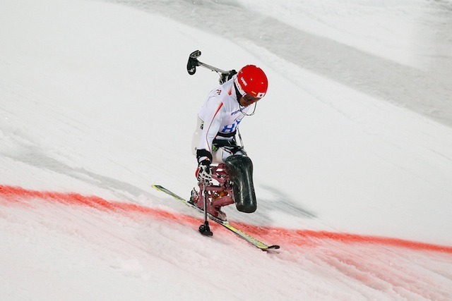 ソチ冬季パラリンピック、アルペンスキー男子回転座位、鈴木猛史選手　(c) Getty Images