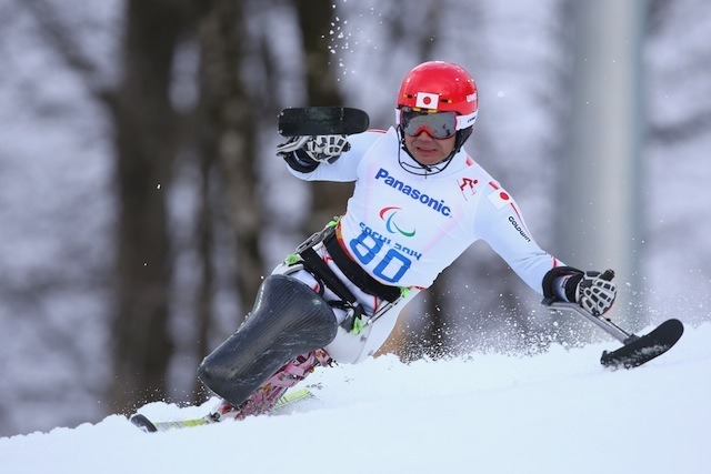 ソチ冬季パラリンピック、アルペンスキー男子回転座位、鈴木猛史選手　(c) Getty Images