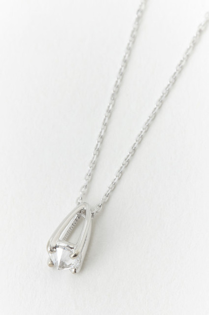 LITTLE STONE NECKLACE、2万2,000円（税別）