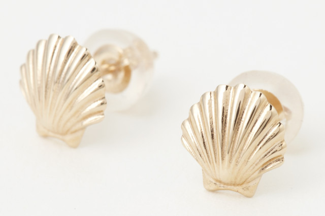 SHELL PIERCE（ゴールド）、1万6,000円（税別）