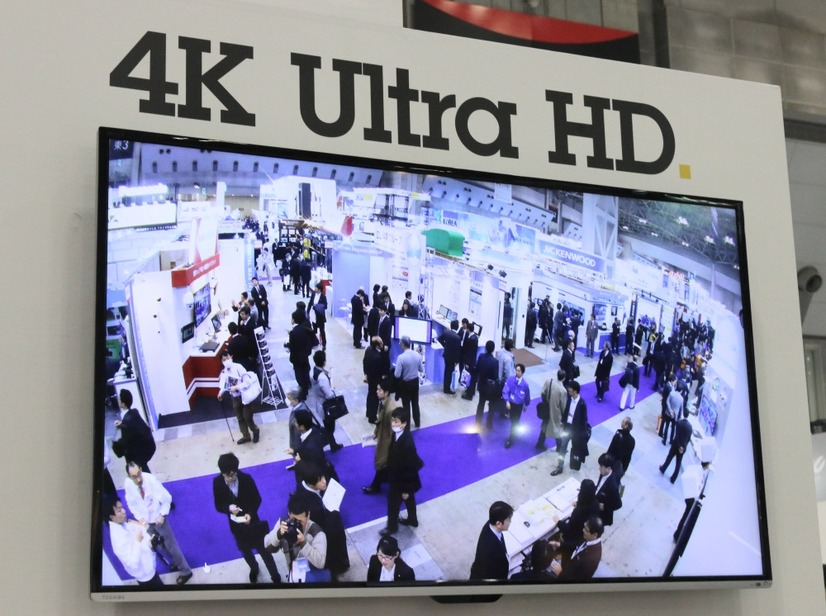 アクシスのブースでデモ展示されていた4Kネットワークカメラ「P1428-E」の実映像