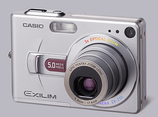 　カシオ計算機は、「EXILIM ZOOM EX-Z55」の姉妹機として、500万画素CCDや光学3倍ズームレンズ、2.0型液晶、光学ファインダーを搭載したデジタルカメラ「EXILIM ZOOM EX-Z50」を10月中旬に発売する。