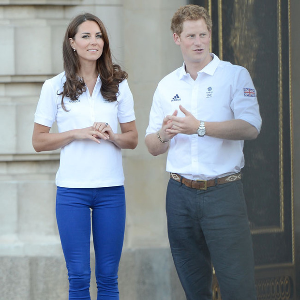 ウィリアム王子 キャサリン妃夫妻が 007 スペクター 公開を祝福 5枚目の写真 画像 Rbb Today