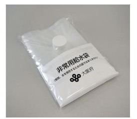 大阪府に提供される非常用給水袋。折りたたんで収納できるため、備蓄時の省スペース化を実現できる。使用期限が切れた時の交換サービスにも対応（画像はプレスリリースより）