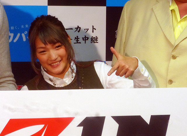 「RIZIN FIGHTING WORLD GRAND-PRIX 2015 さいたま3DAYS」の記者会見に登壇した高田延彦、バルト、RENA、シング・心・ジャディブ、曙ら