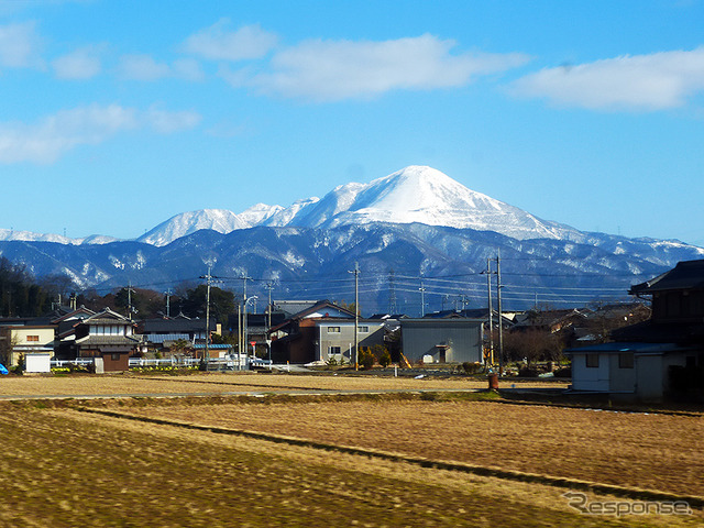 北陸線から見えた伊吹山