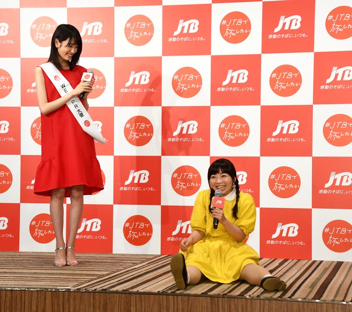 高橋ひかる、石出奈々子【写真：竹内みちまろ】