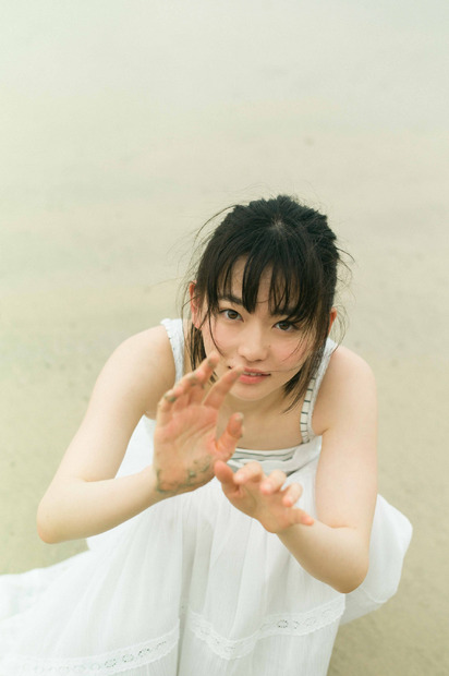 山田杏奈、初の水着撮影に挑戦！ファースト写真集が発売決定