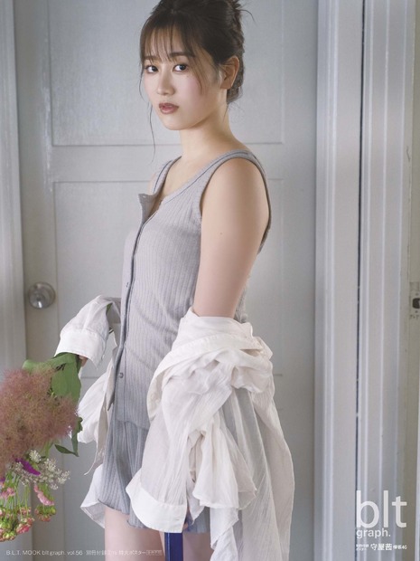 欅坂46 守屋茜 印象的なマシュマロ肌を披露 グラビアも特大ページ 4枚目の写真 画像 Rbb Today