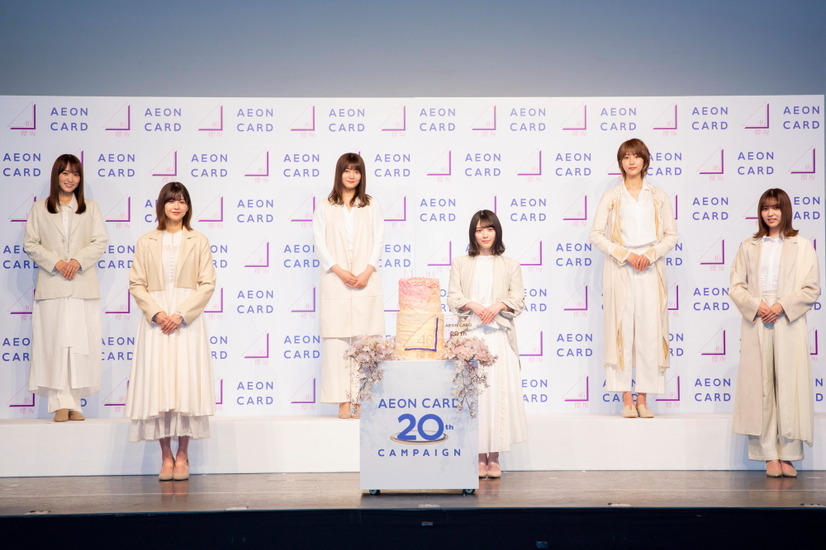 櫻坂46 お祝いケーキとのフォトセッション（オフィシャル写真）