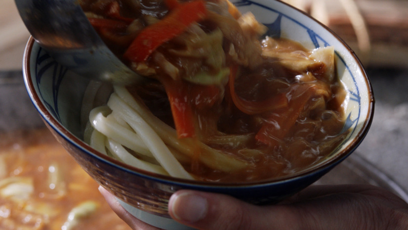 丸亀製麺、TOKIO・松岡昌宏と共同開発した「俺たちの豚汁うどん」29日発売