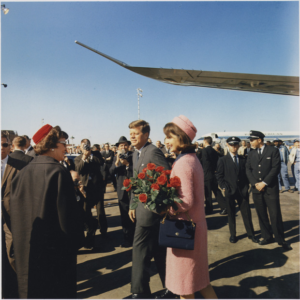 （C）2021 Camelot Productions, Inc. All rights reserved.Photo: John F. Kennedy Presidential Library, National Archives