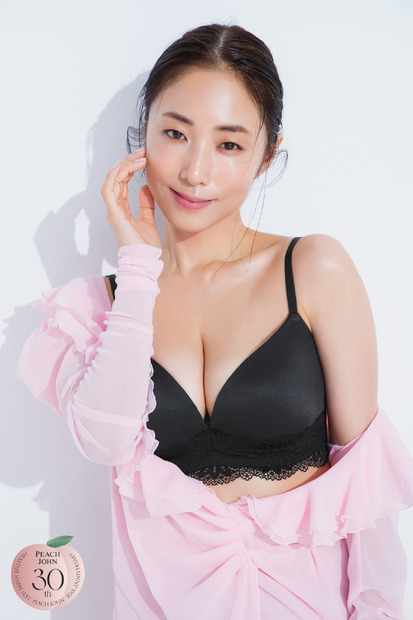 MEGUMI、ピーチ・ジョンスペシャルコンテンツで圧巻ボディ披露！　