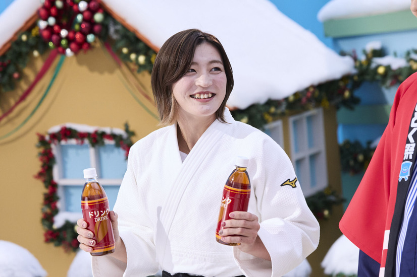 松山ケンイチ、角田夏実、早田ひなが出演するローソンの新TV CM「冬のハピとく祭」篇　メイキング写真