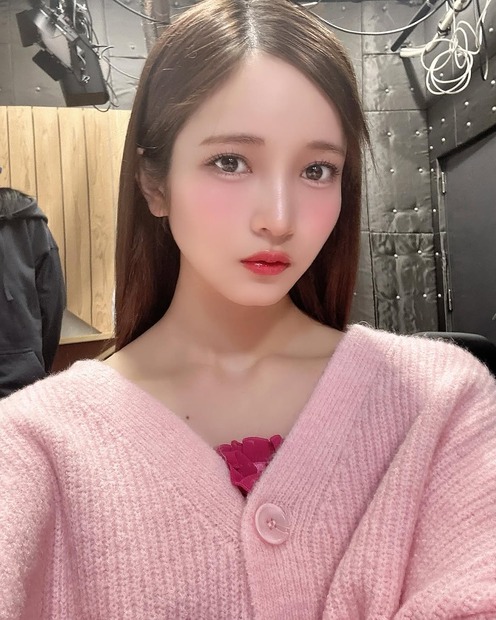 黒嵜菜々子(写真は黒嵜菜々子の公式インスタグラムから)※所属事務所に掲載許諾をもらってます