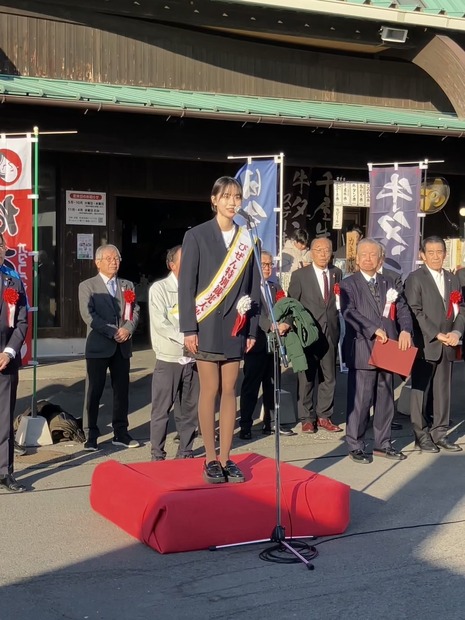 「ひなせかき祭」に参加する平美乃理