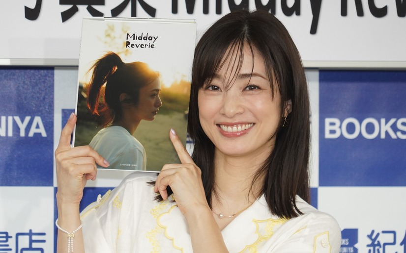 上戸彩【写真:竹内みちまろ】