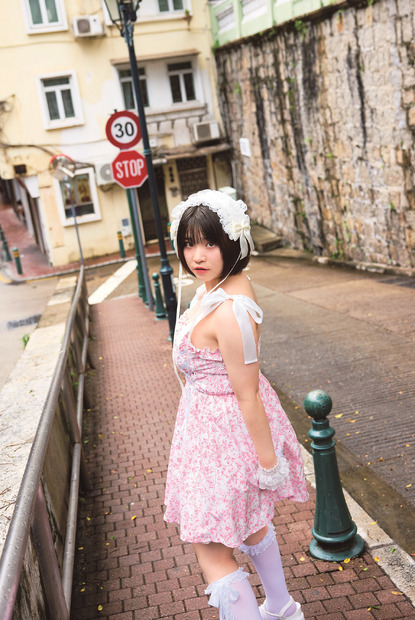 先行カット/根本凪 2nd 写真集『プリズム』(C)扶桑社