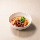 デニーズ、飯田商店監修「冷やし豆乳担々麺」を期間限定販売 画像