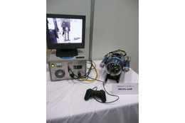 【産業交流展2011】深度150mまで稼働できる水中ロボット、パラグライダー式の飛行ロボットなど 画像