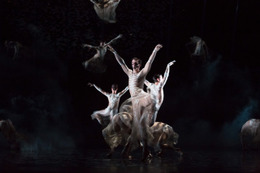 リカルド・ティッシが初めて手掛けたバレエ衣装、「ボレロ」がパリ・オペラ座で公開 画像