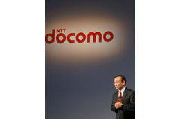 NTTドコモ加藤社長、「iPhoneで3つのお詫び」 画像
