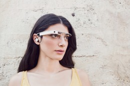 「Google Glass」がAndroid 4.4に……バッテリー消費改善やパフォーマンス向上図る 画像
