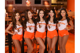 あの「HOOTERS」が東京湾に出現!?　ミス フーターズコンテストも開催 画像