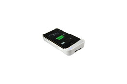 iPhone 3Gに一体型で装着するバッテリ充電器——クレードルとしても使用可能 画像