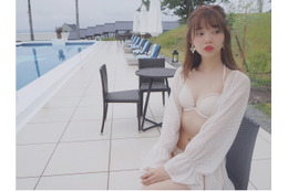 江野沢愛美、キュートな白ビキニ姿を公開！絶賛の声多数 画像